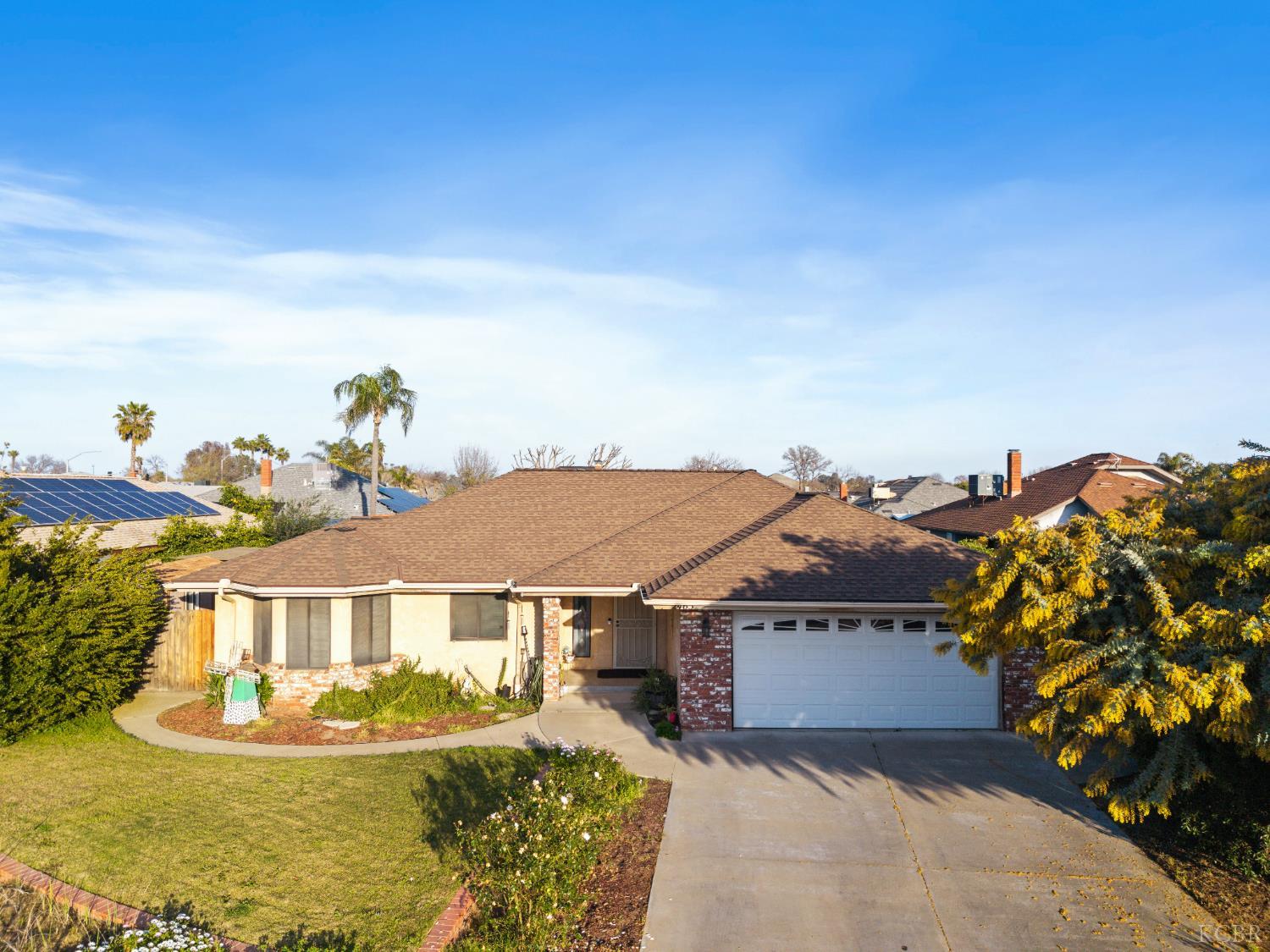 2465 Ash Ct, Hanford, CA 93230