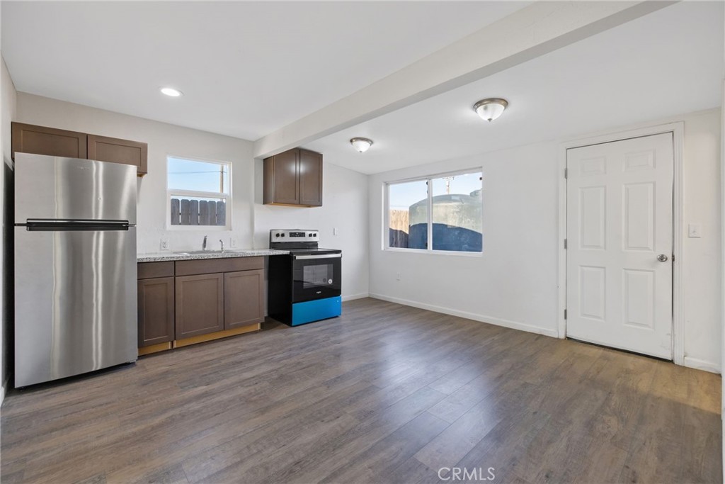 9893 Vista Ave, Hanford, CA 93230