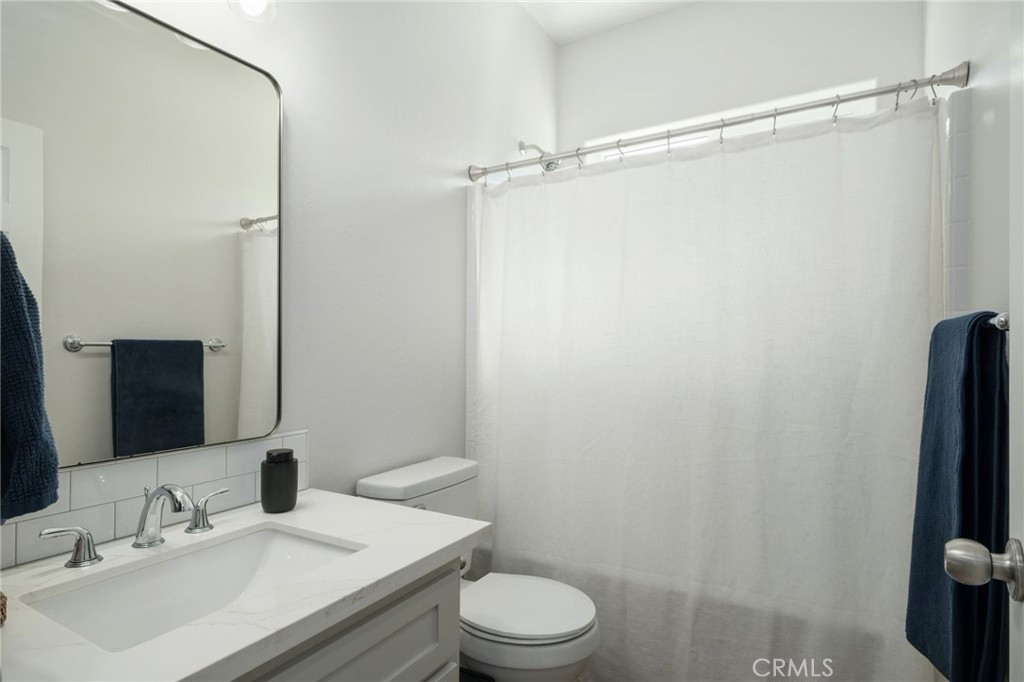 775 775 Kimball Ln, Hanford, CA 93230