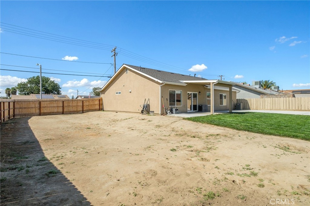 775 775 Kimball Ln, Hanford, CA 93230