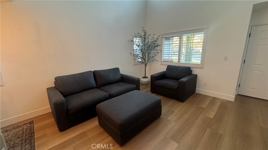 2174 W Picadilly, Hanford, CA 93230