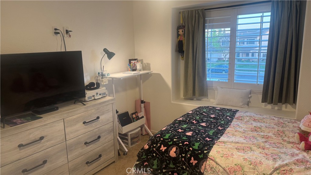 2174 W Picadilly, Hanford, CA 93230