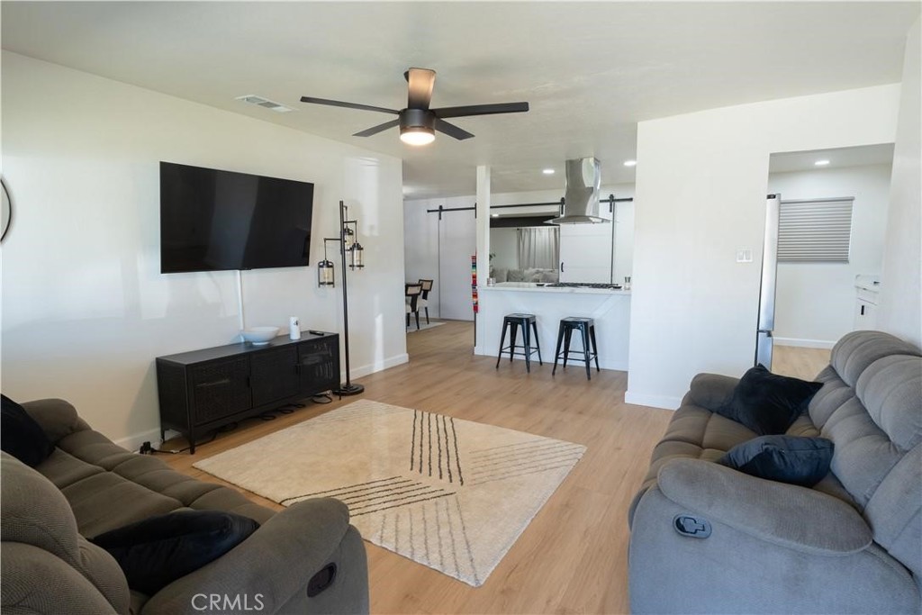 10955 Abby Ln, Hanford, CA 93230