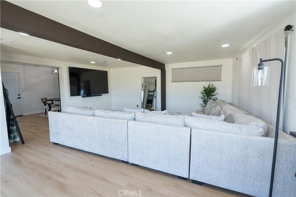 10955 Abby Ln, Hanford, CA 93230