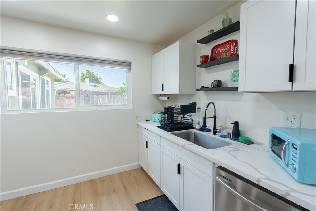 10955 Abby Ln, Hanford, CA 93230