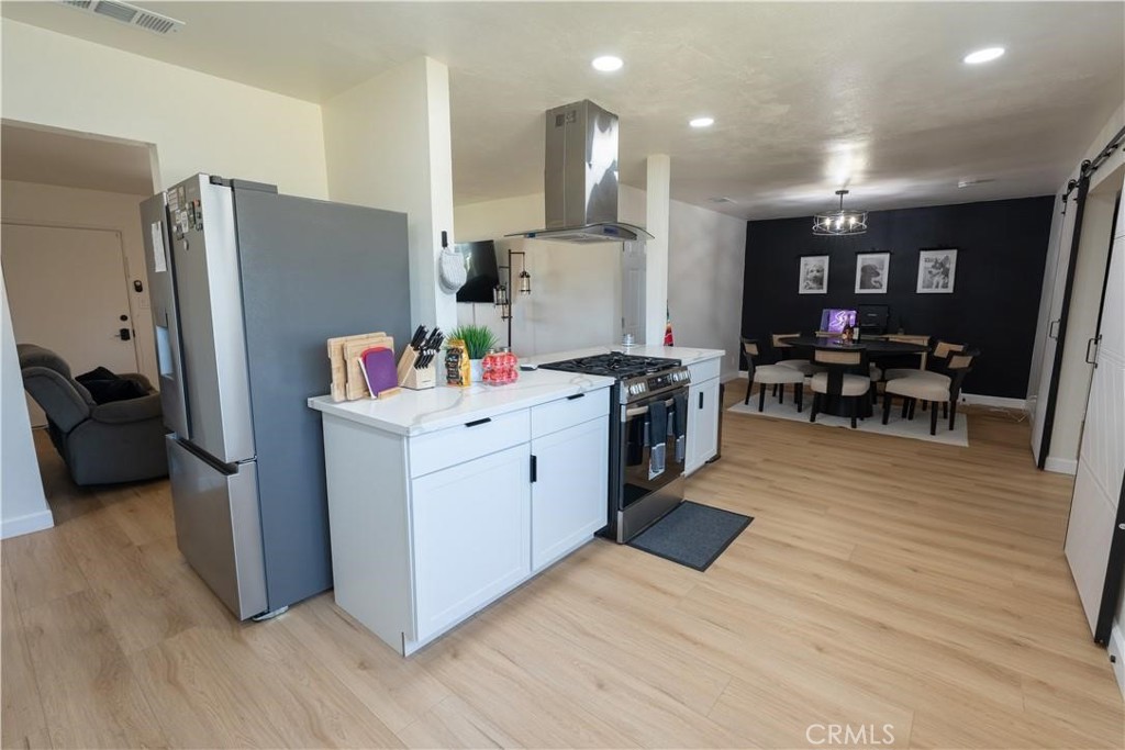 10955 Abby Ln, Hanford, CA 93230