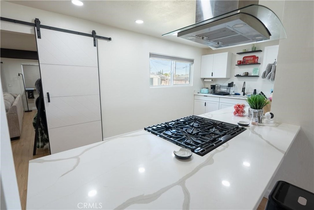 10955 Abby Ln, Hanford, CA 93230