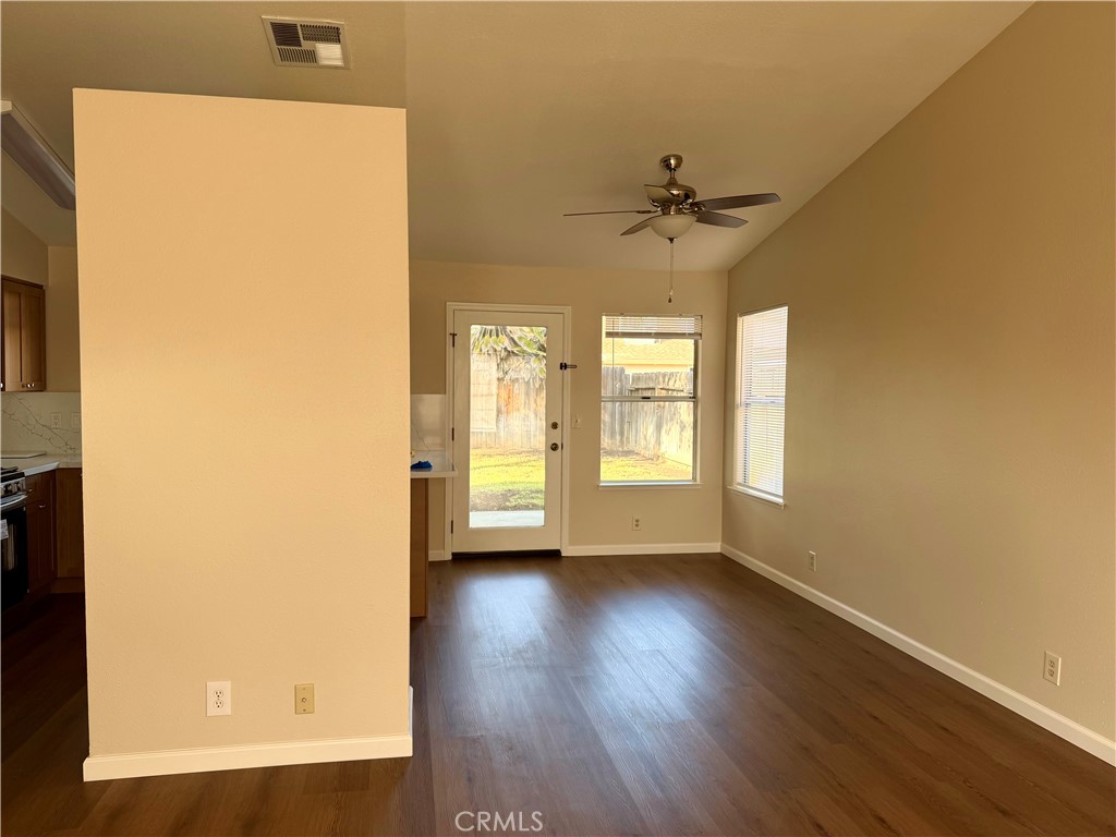 990 Heartwood, Hanford, CA 93230