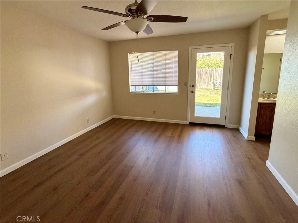 990 Heartwood, Hanford, CA 93230