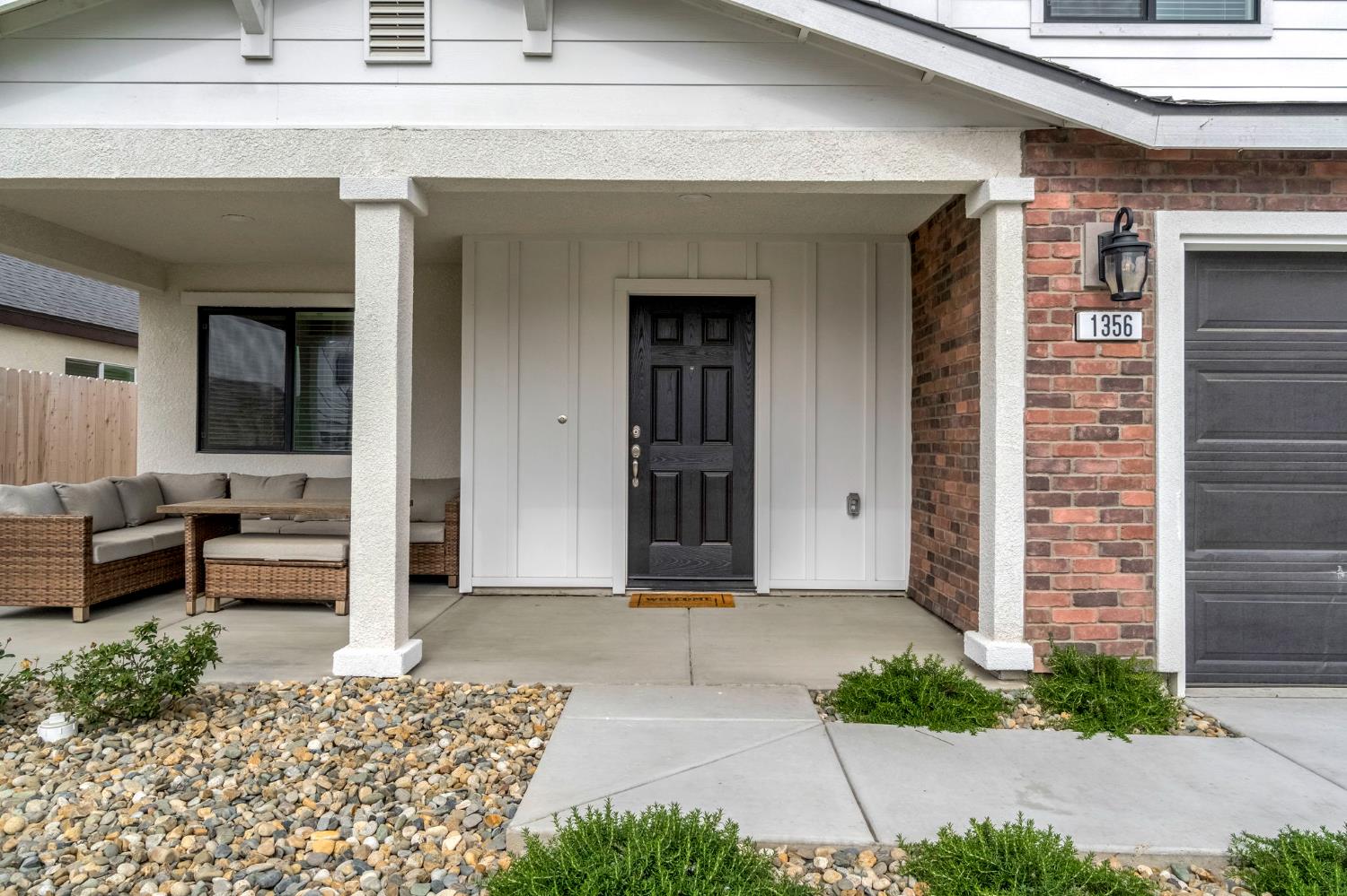 1356 W Annika, Hanford, CA 93230