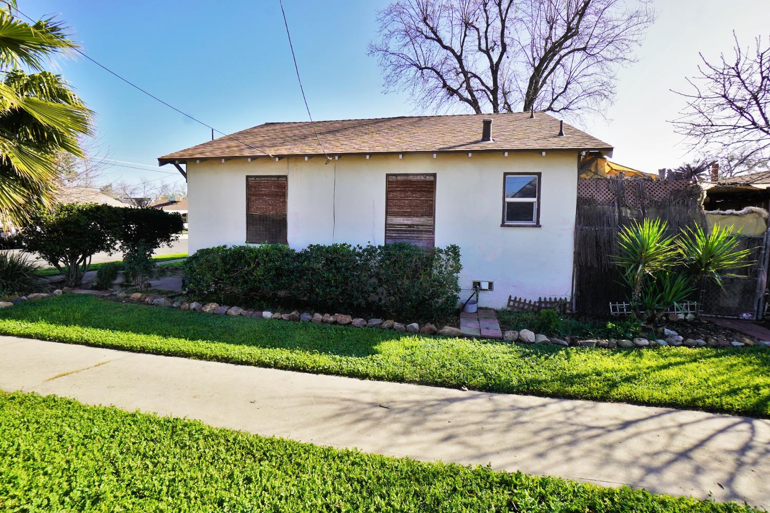 325 Neville St, Hanford, CA 93230