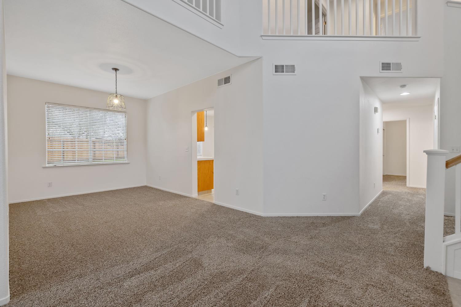 3232 N Zion Cir, Hanford, CA 93230