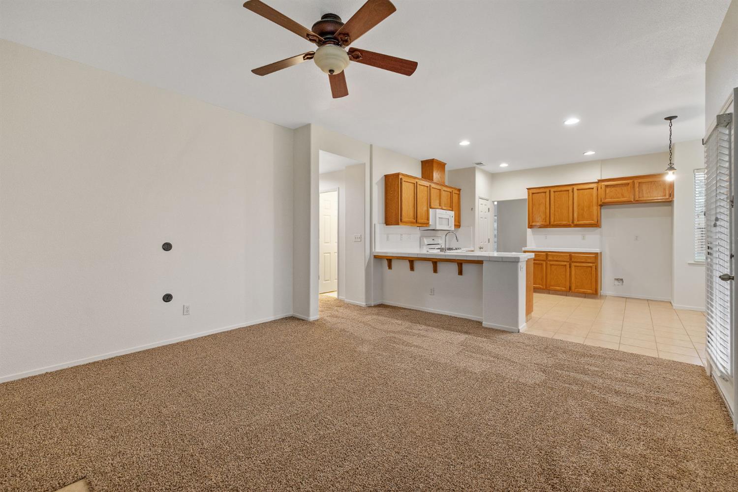 3232 N Zion Cir, Hanford, CA 93230