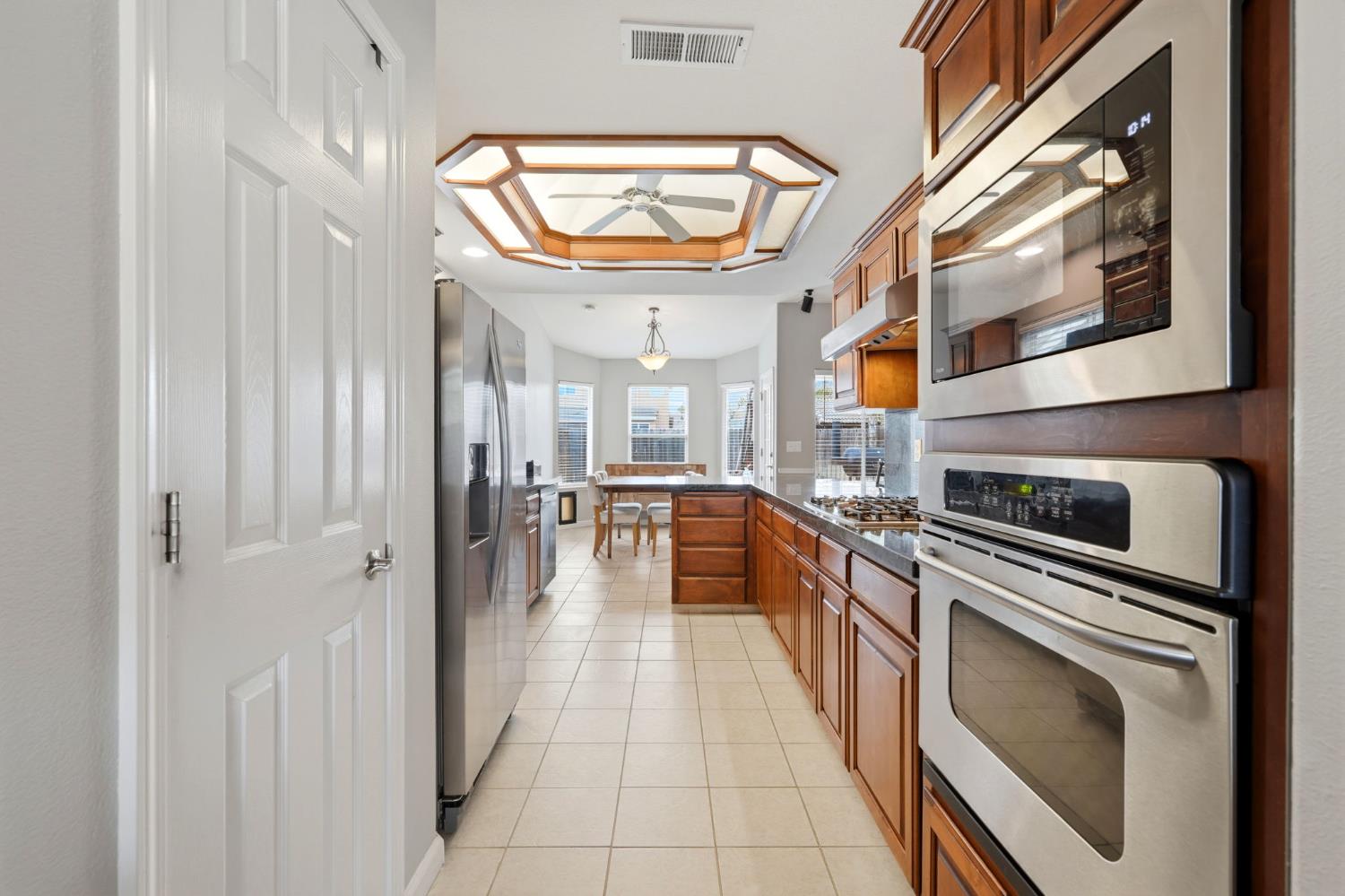 1155 W Julia Way, Hanford, CA 93230