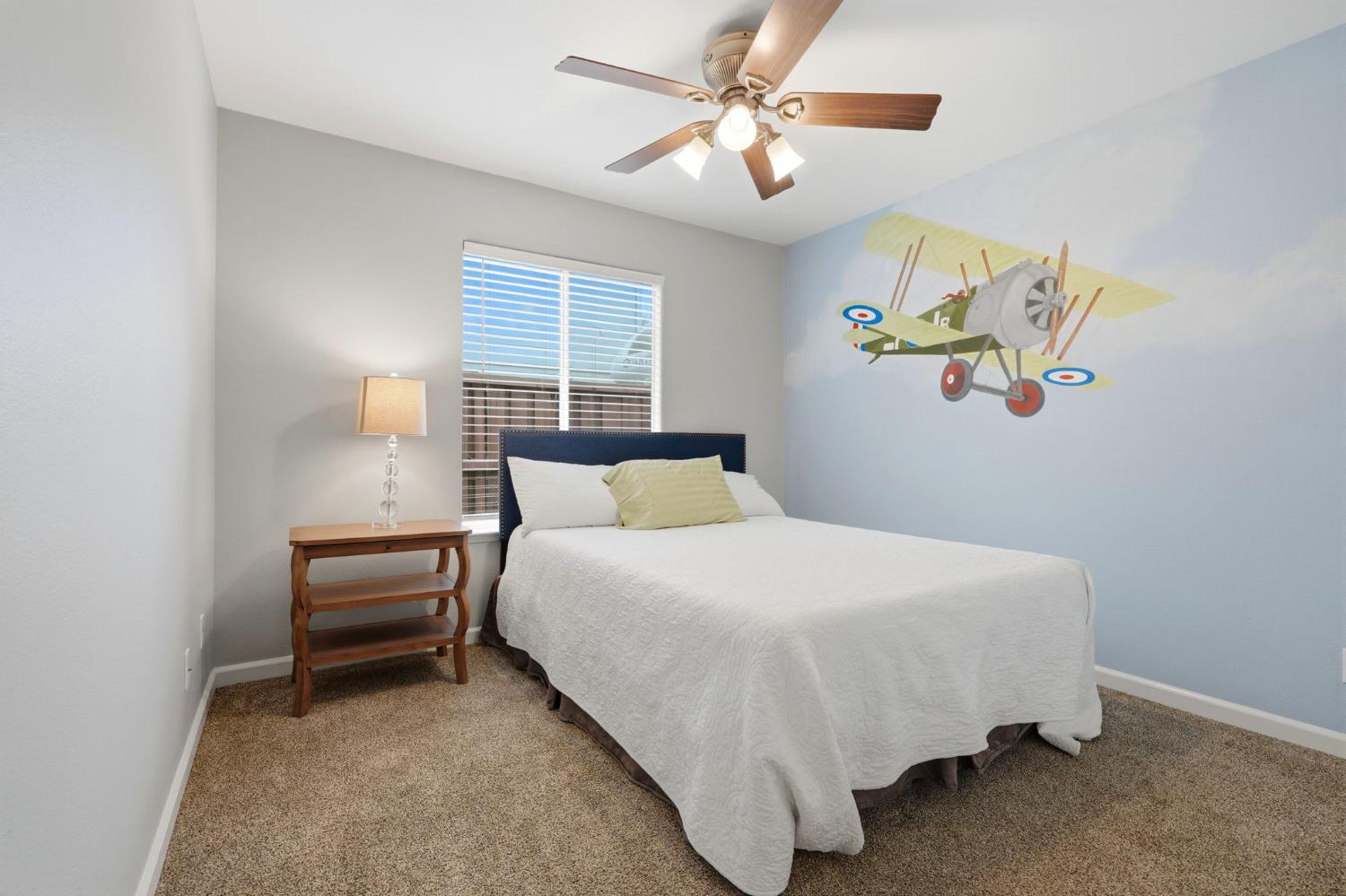 1155 W Julia Way, Hanford, CA 93230