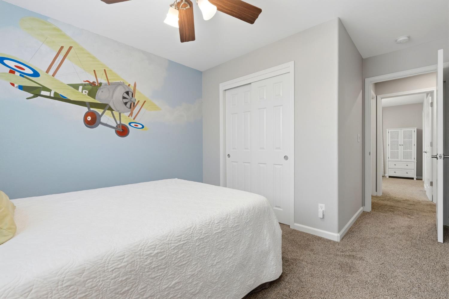 1155 W Julia Way, Hanford, CA 93230