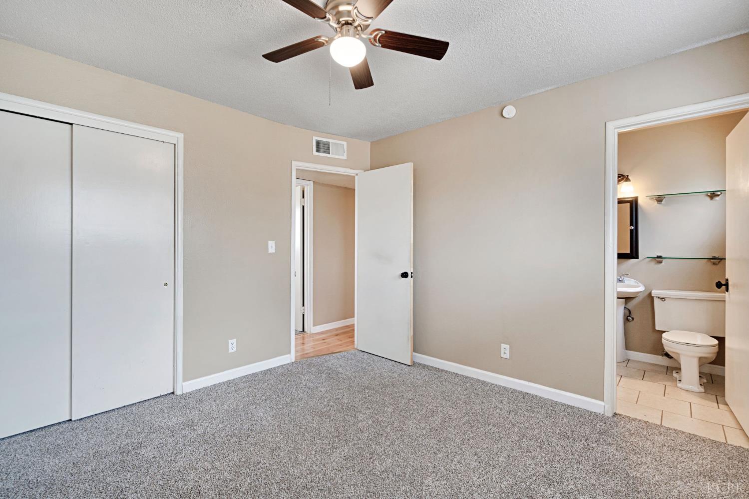 1908 N Waukena Way, Hanford, CA 93230