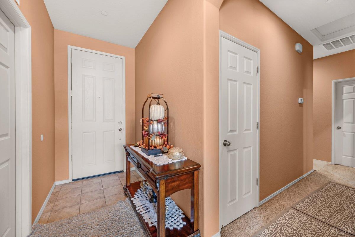 1379 W Ambassador Way, Hanford, CA 93230