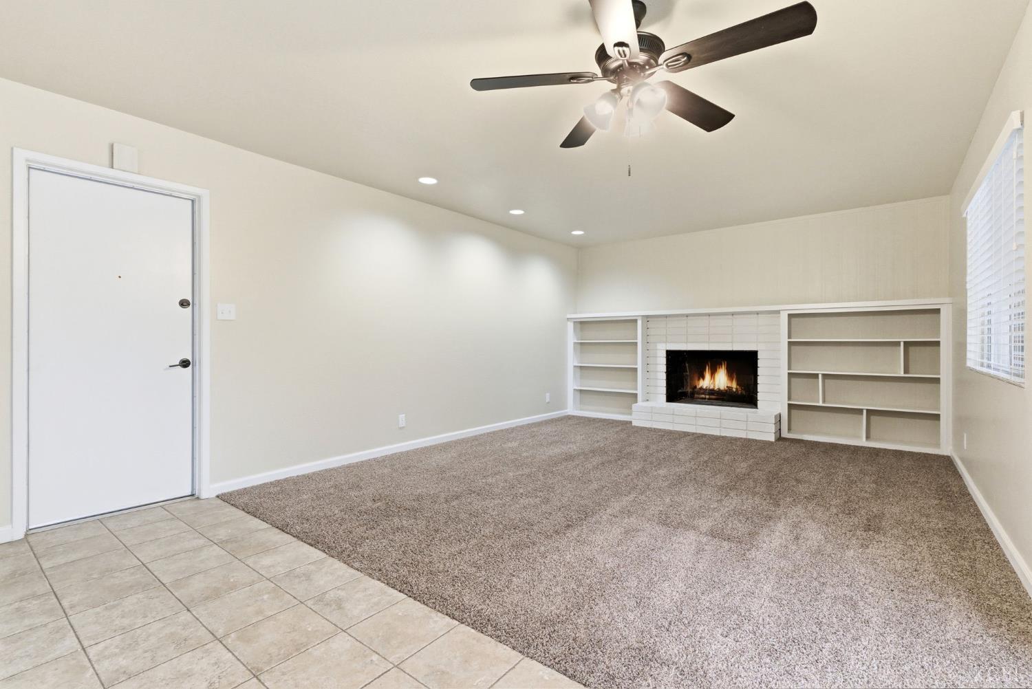 244 E Earl Way, Hanford, CA 93230