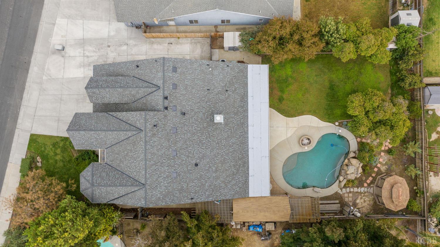 927 W Saffron St, Hanford, CA 93230