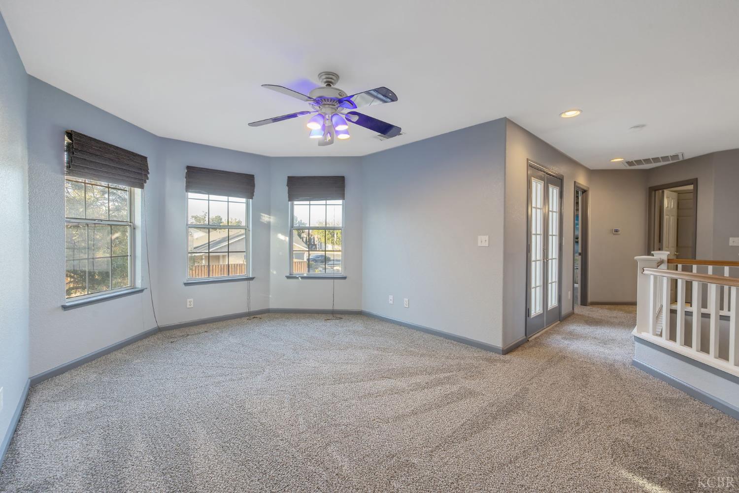 927 W Saffron St, Hanford, CA 93230