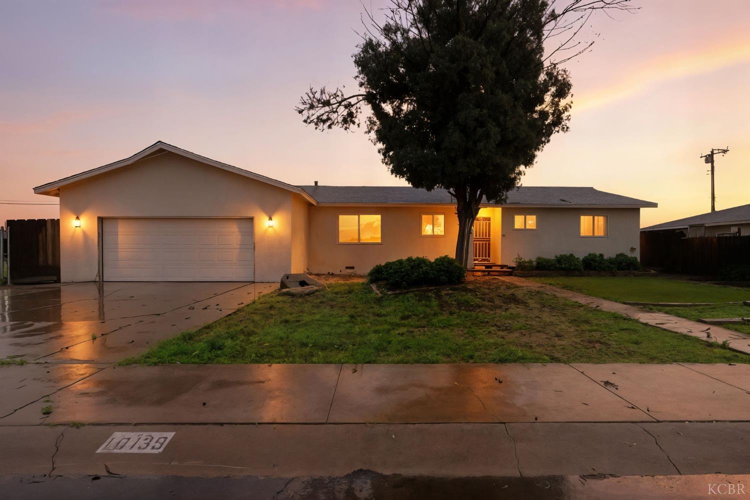 10139 David St, Hanford, CA 93230