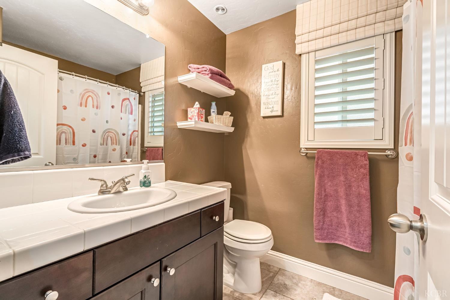 2470 Chardonnay Pl, Hanford, CA 93230