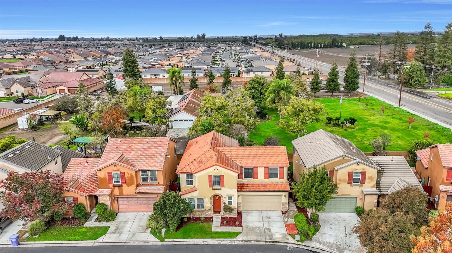 2470 Chardonnay Pl, Hanford, CA 93230