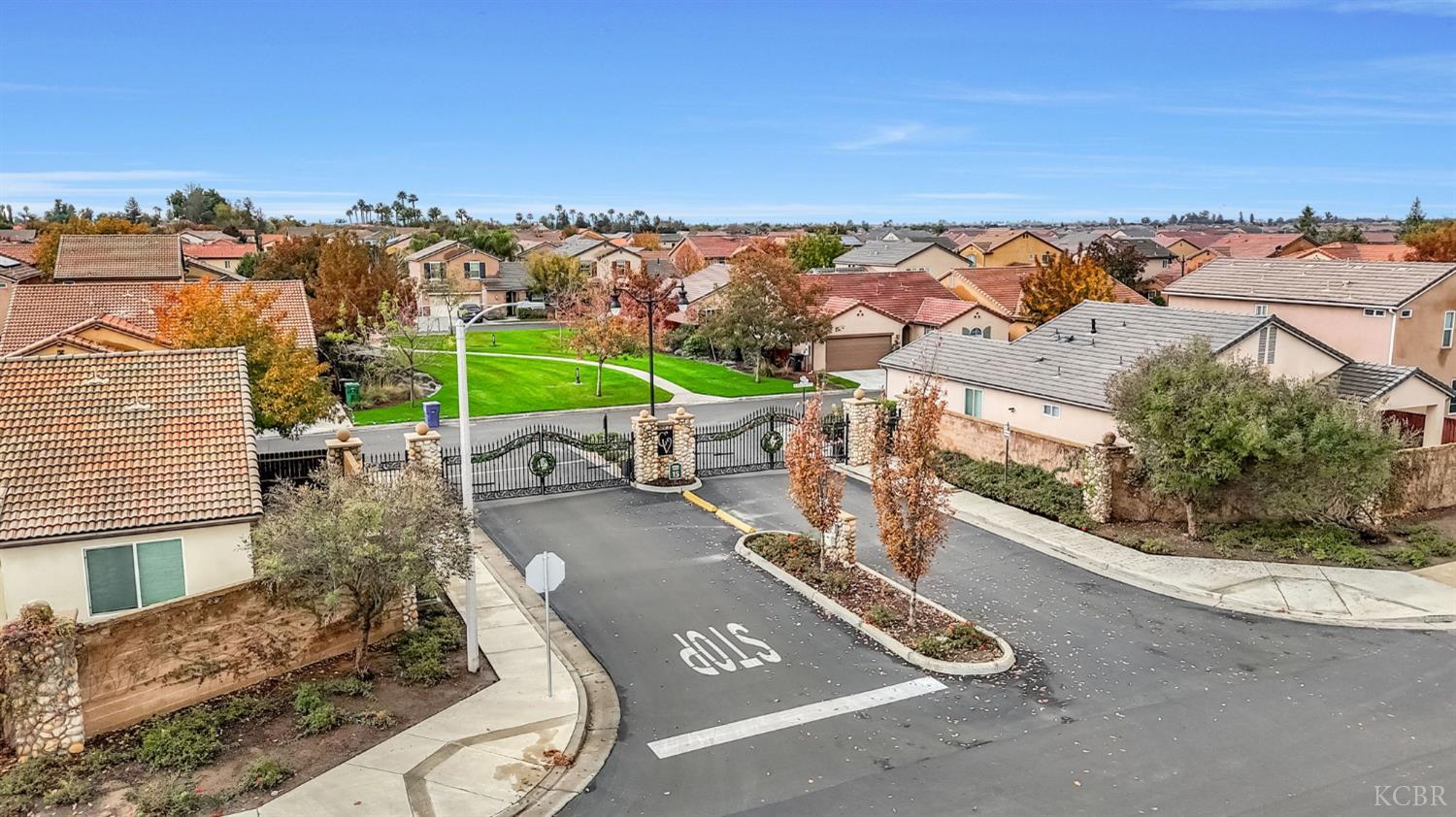 2470 Chardonnay Pl, Hanford, CA 93230