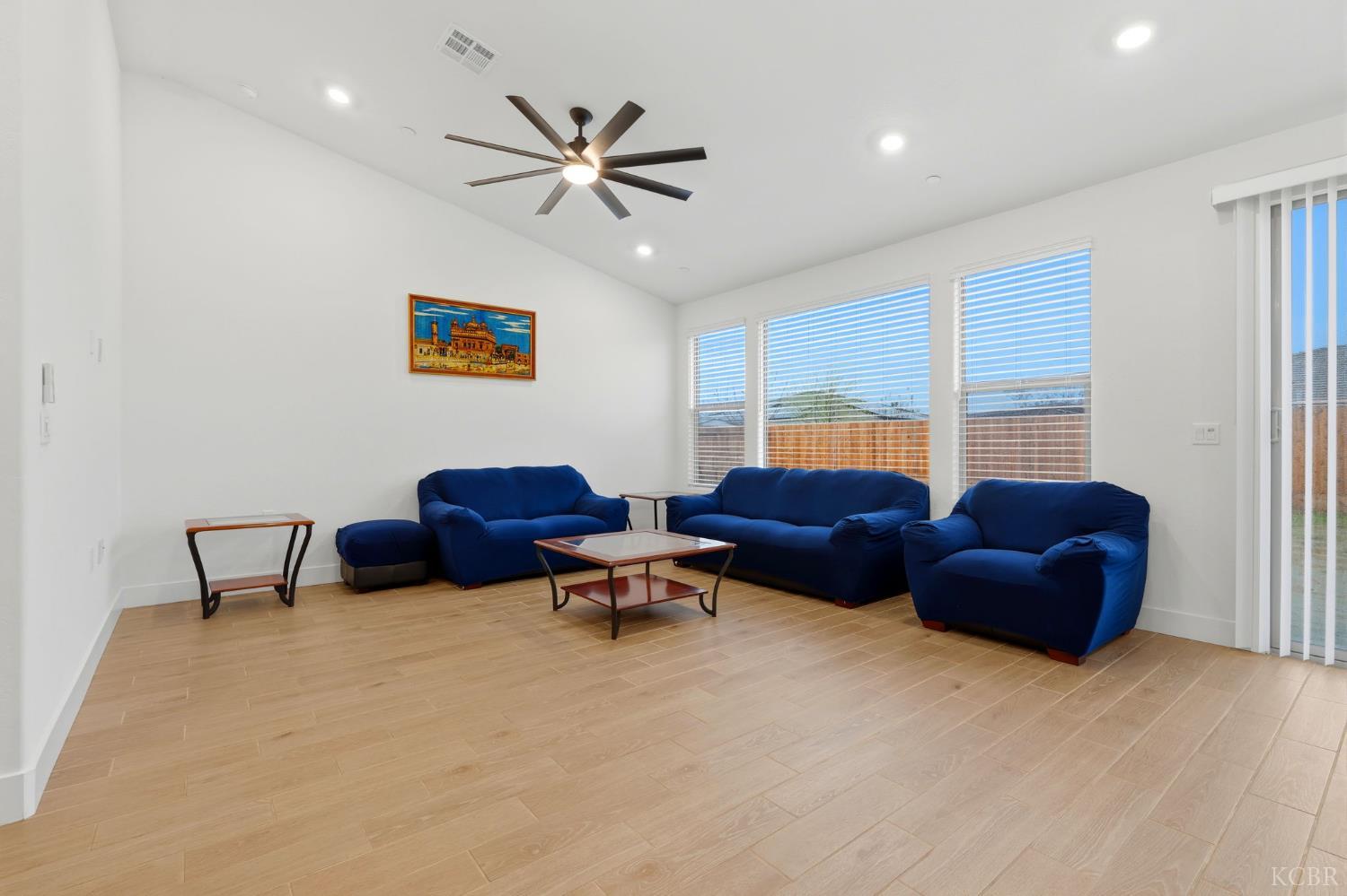 1491 N Mustang Dr, Hanford, CA 93230