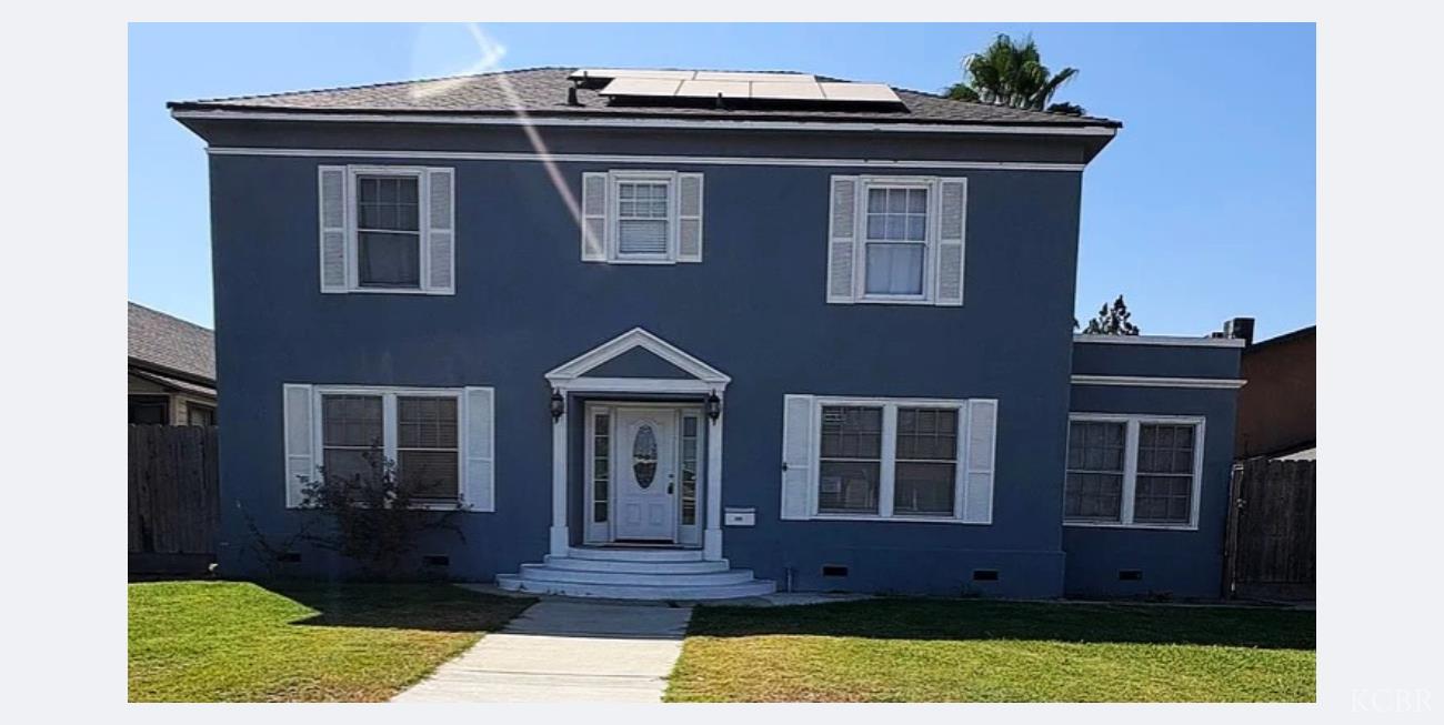 209 E 11th St, Hanford, CA 93230