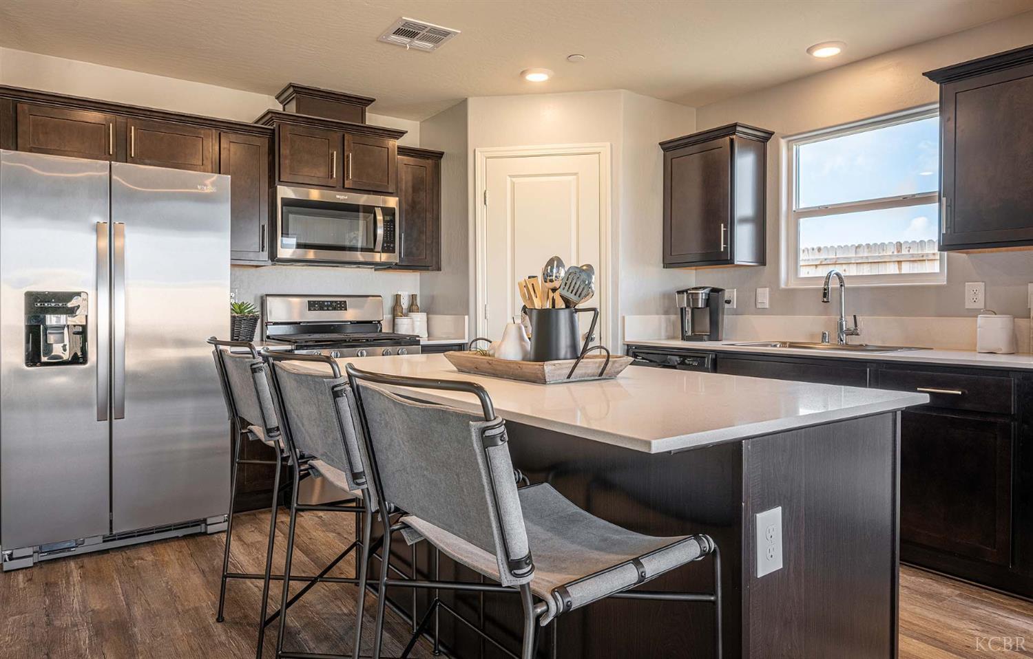 1122 24 BR Billingsley St, Hanford, CA 93230