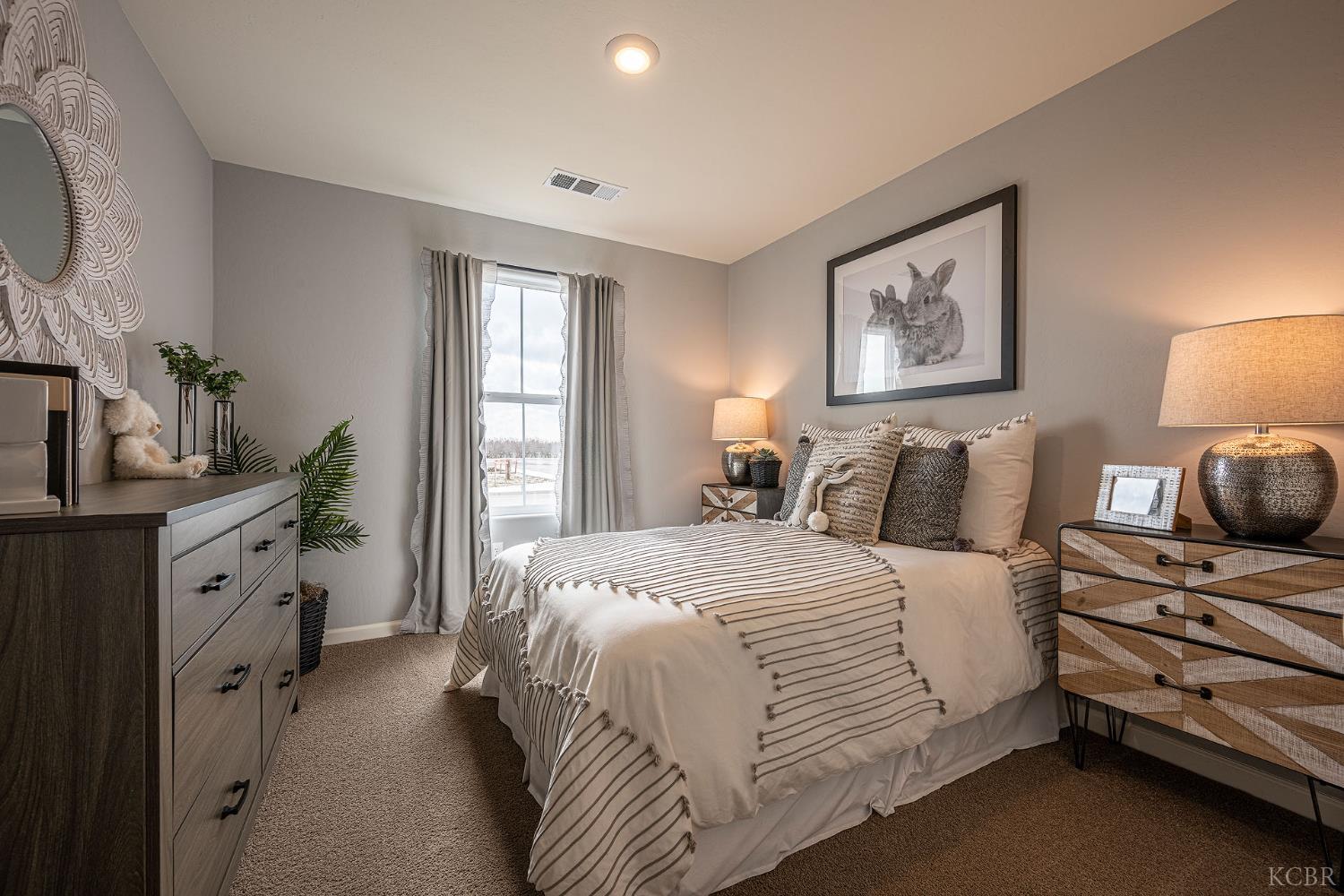 1122 24 BR Billingsley St, Hanford, CA 93230