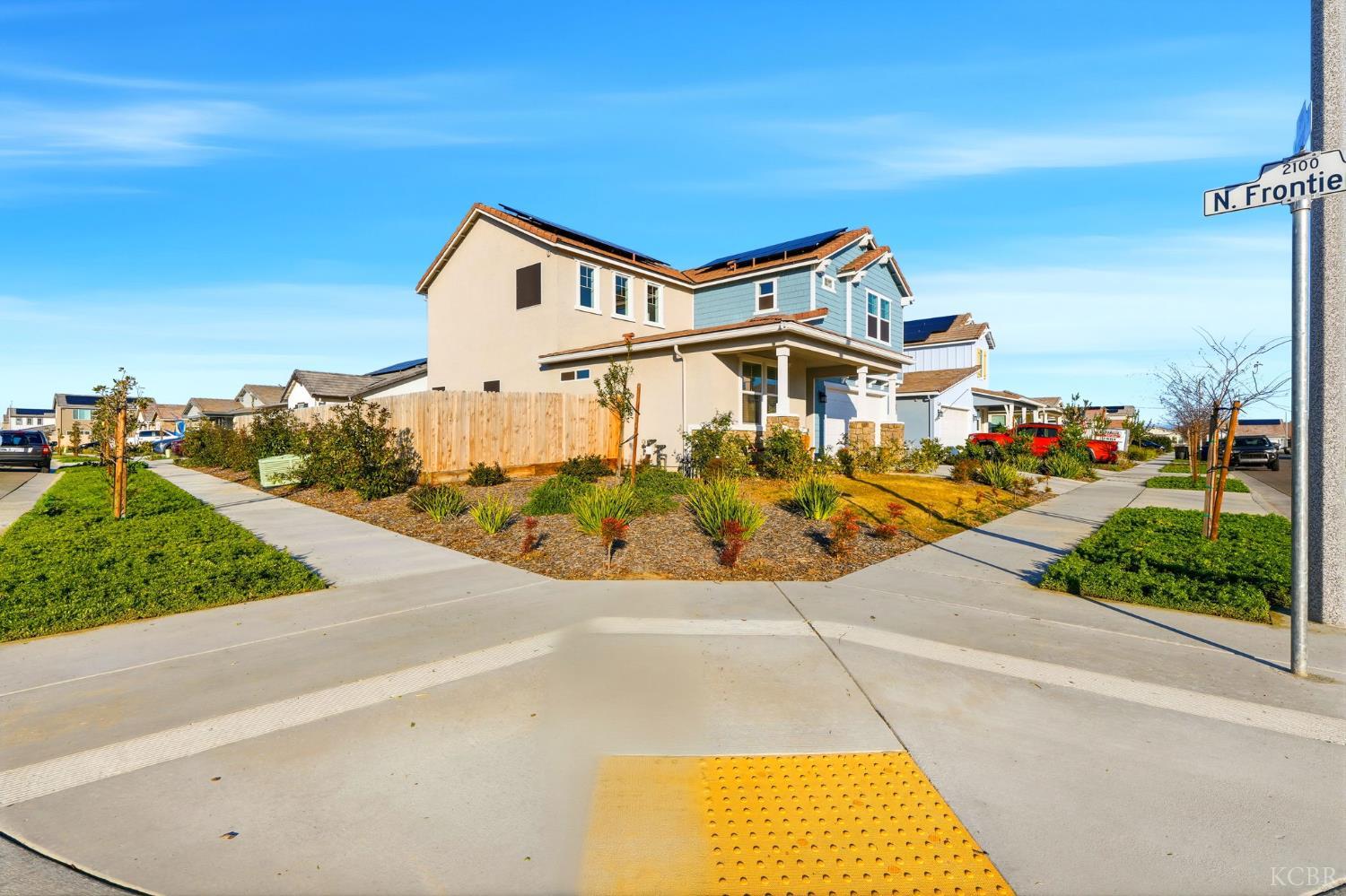 2566 Muscat Ct, Hanford, CA 93230