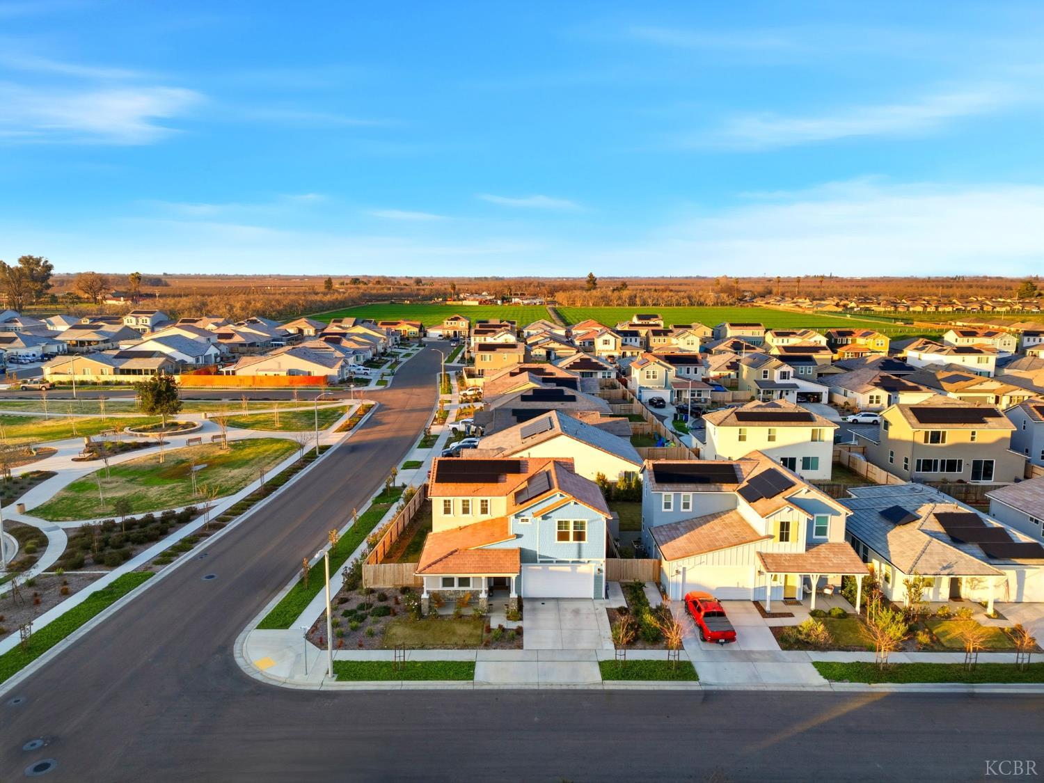 2566 Muscat Ct, Hanford, CA 93230