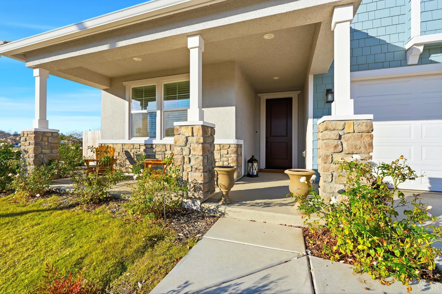 2566 Muscat Ct, Hanford, CA 93230