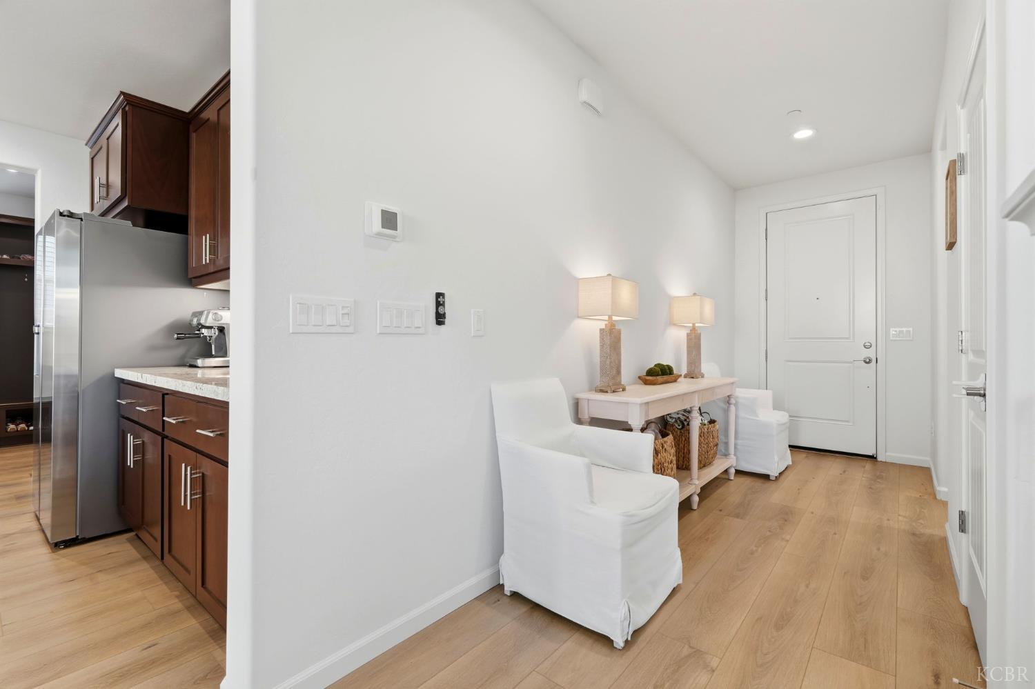 2566 Muscat Ct, Hanford, CA 93230