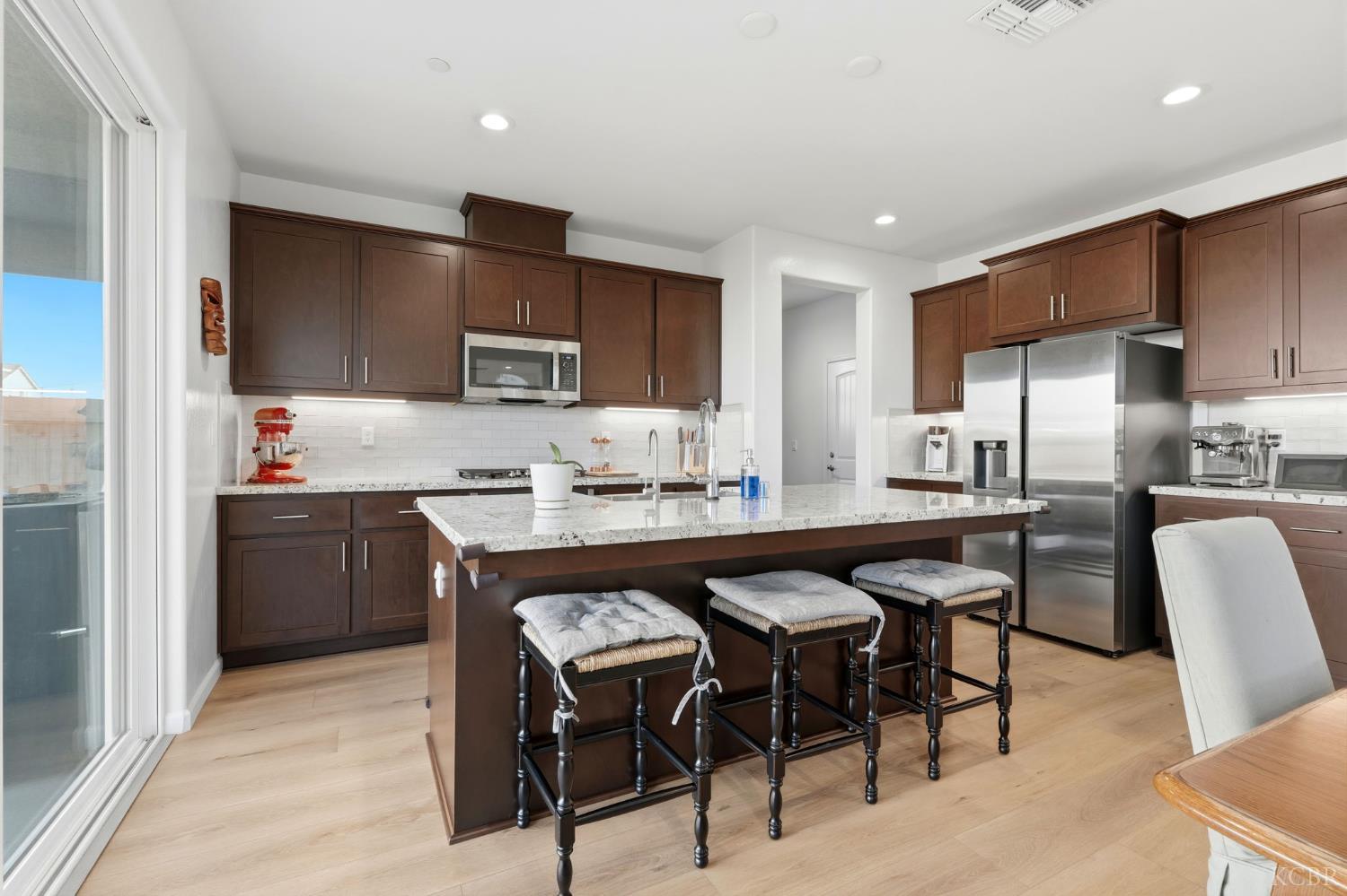 2566 Muscat Ct, Hanford, CA 93230