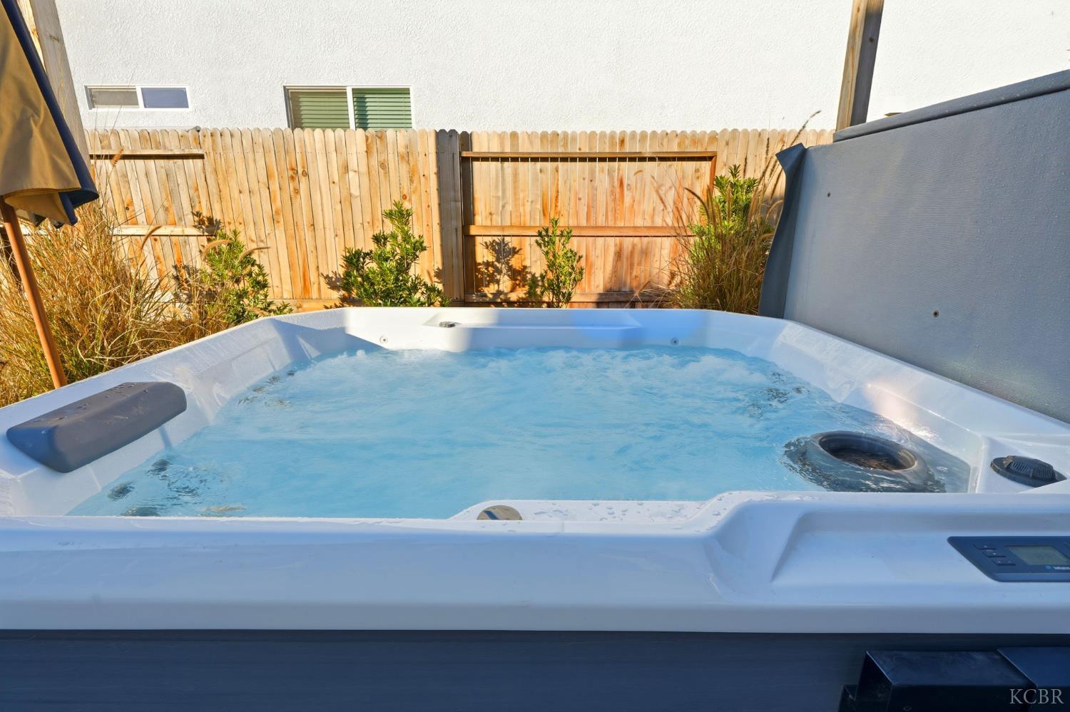 2566 Muscat Ct, Hanford, CA 93230