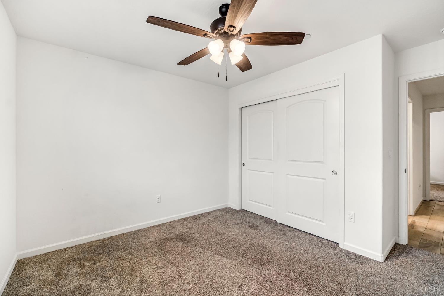 1413 S Autumn Breeze Ct, Hanford, CA 93230