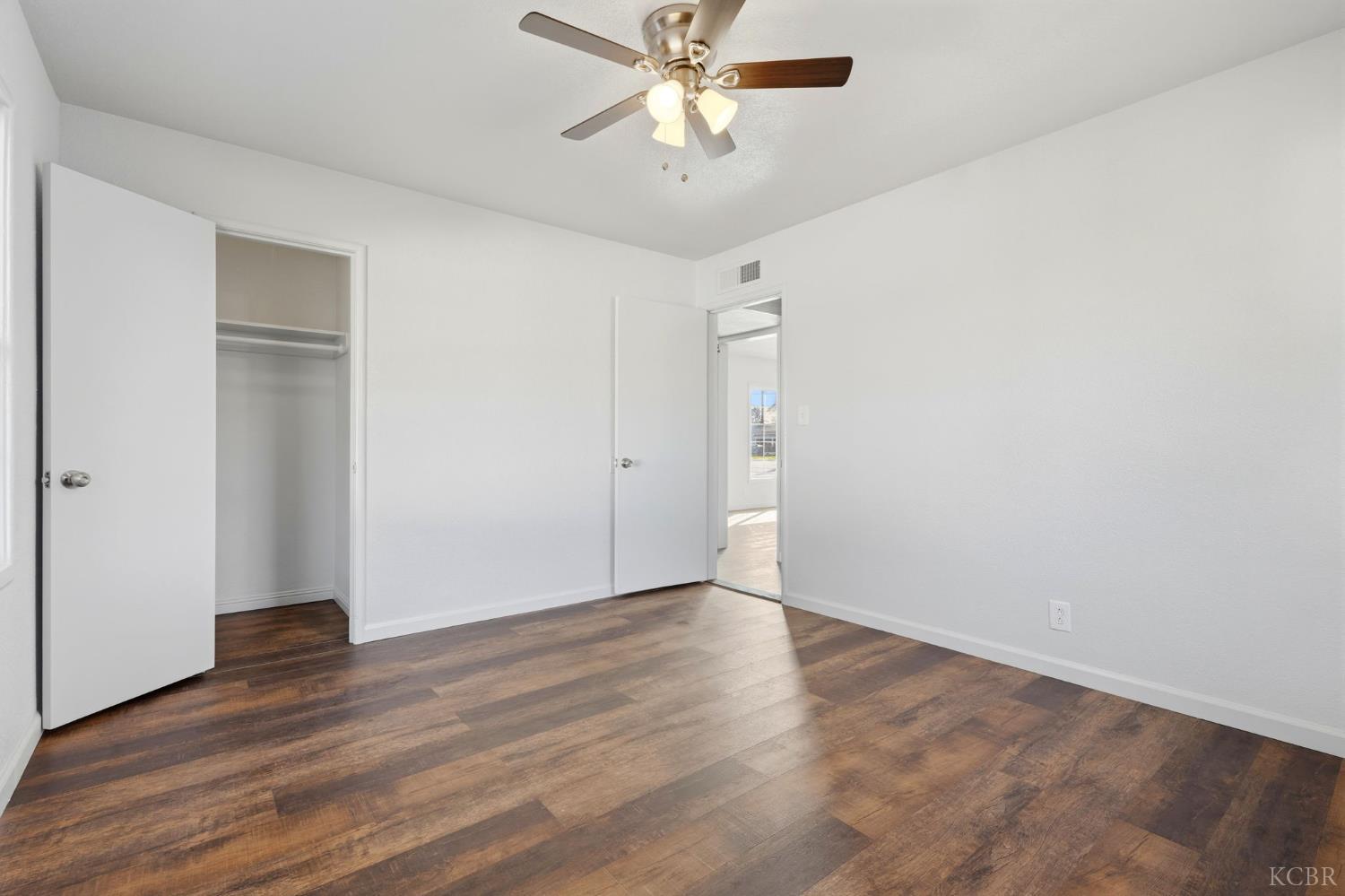 100 W Terrace Dr, Hanford, CA 93230