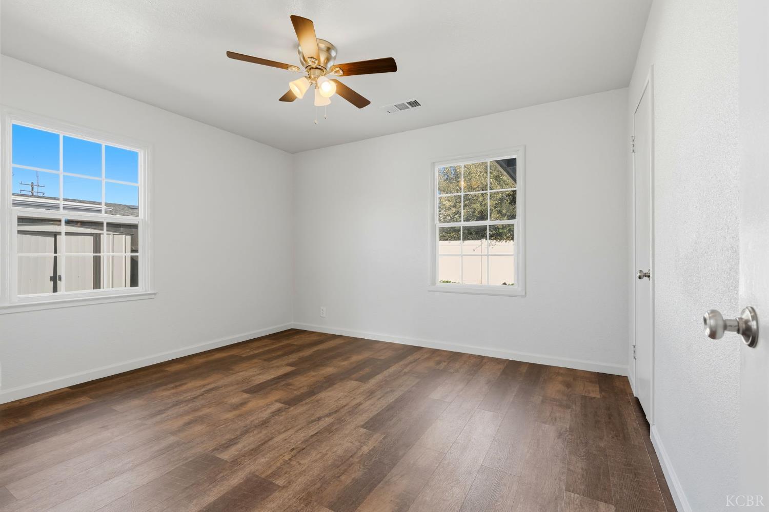 100 W Terrace Dr, Hanford, CA 93230