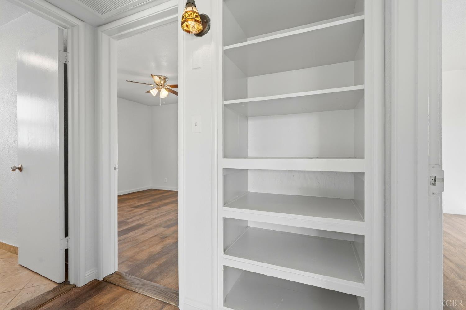 100 W Terrace Dr, Hanford, CA 93230