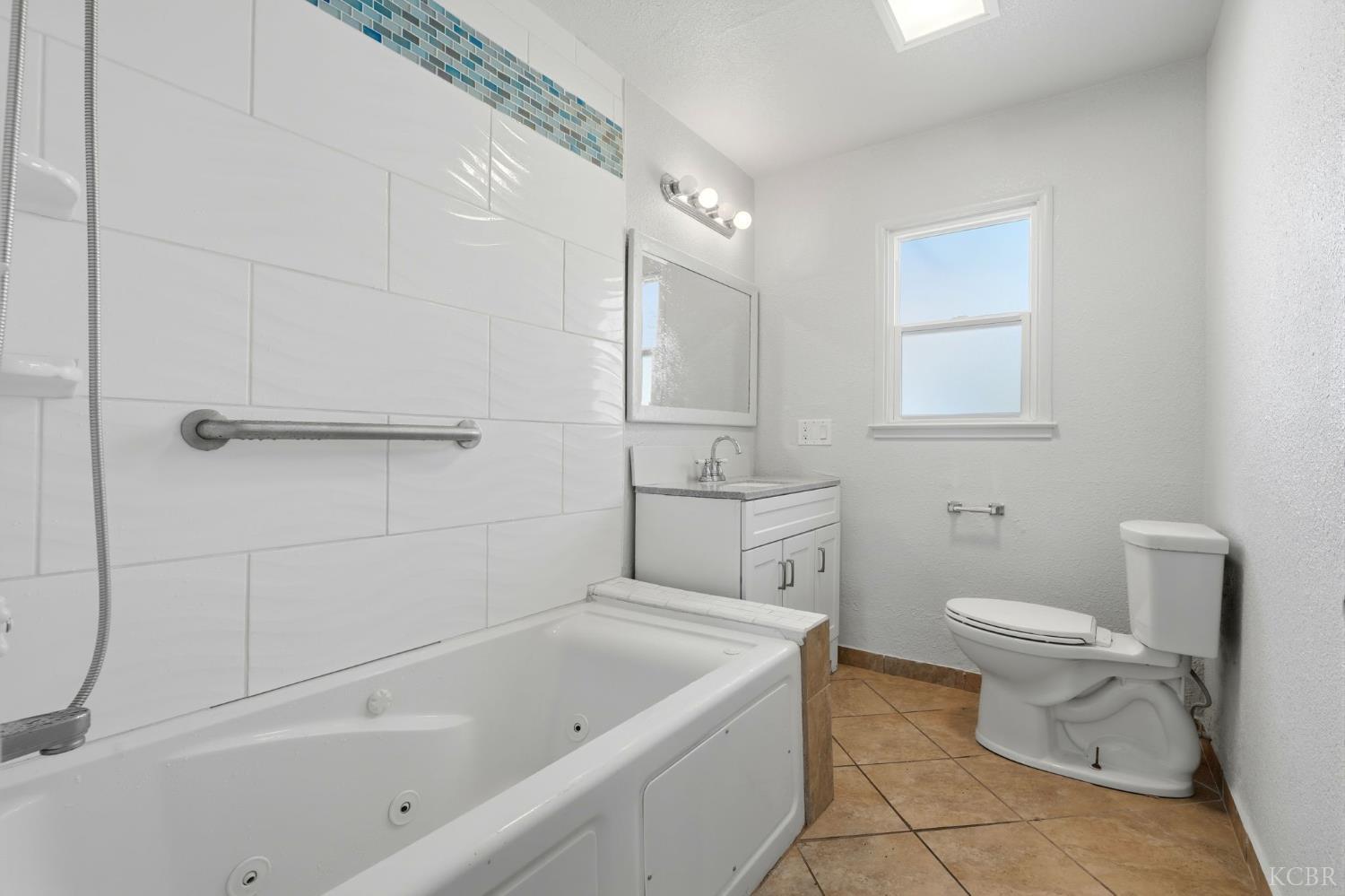 100 W Terrace Dr, Hanford, CA 93230