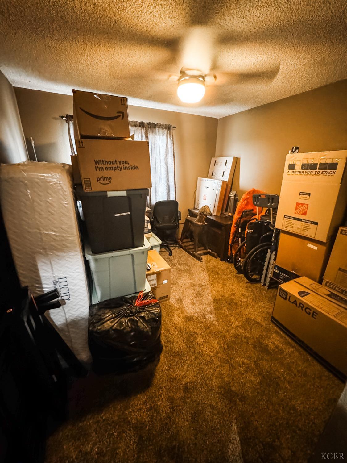 2083 Parker Pl, Hanford, CA 93230