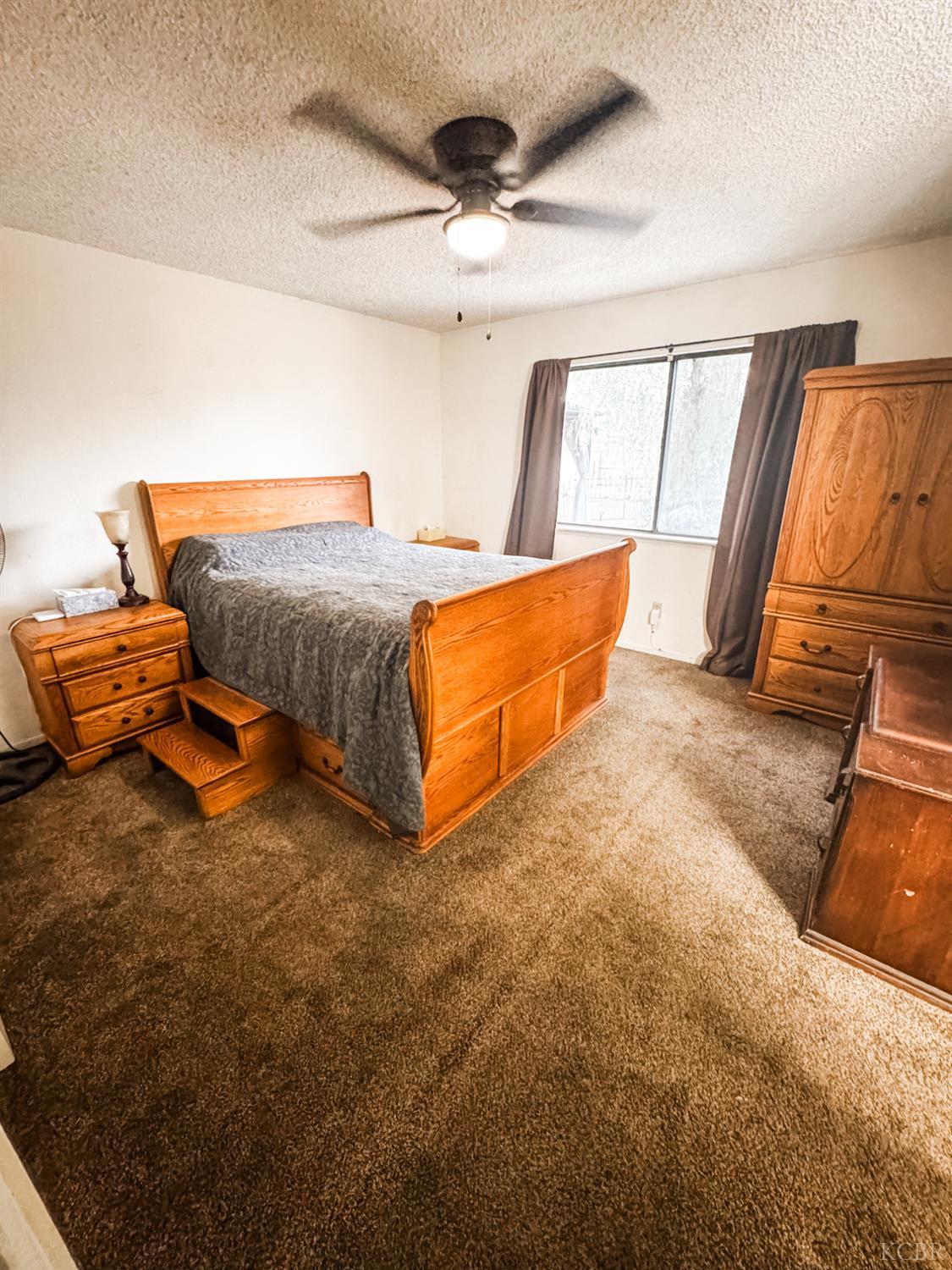 2083 Parker Pl, Hanford, CA 93230