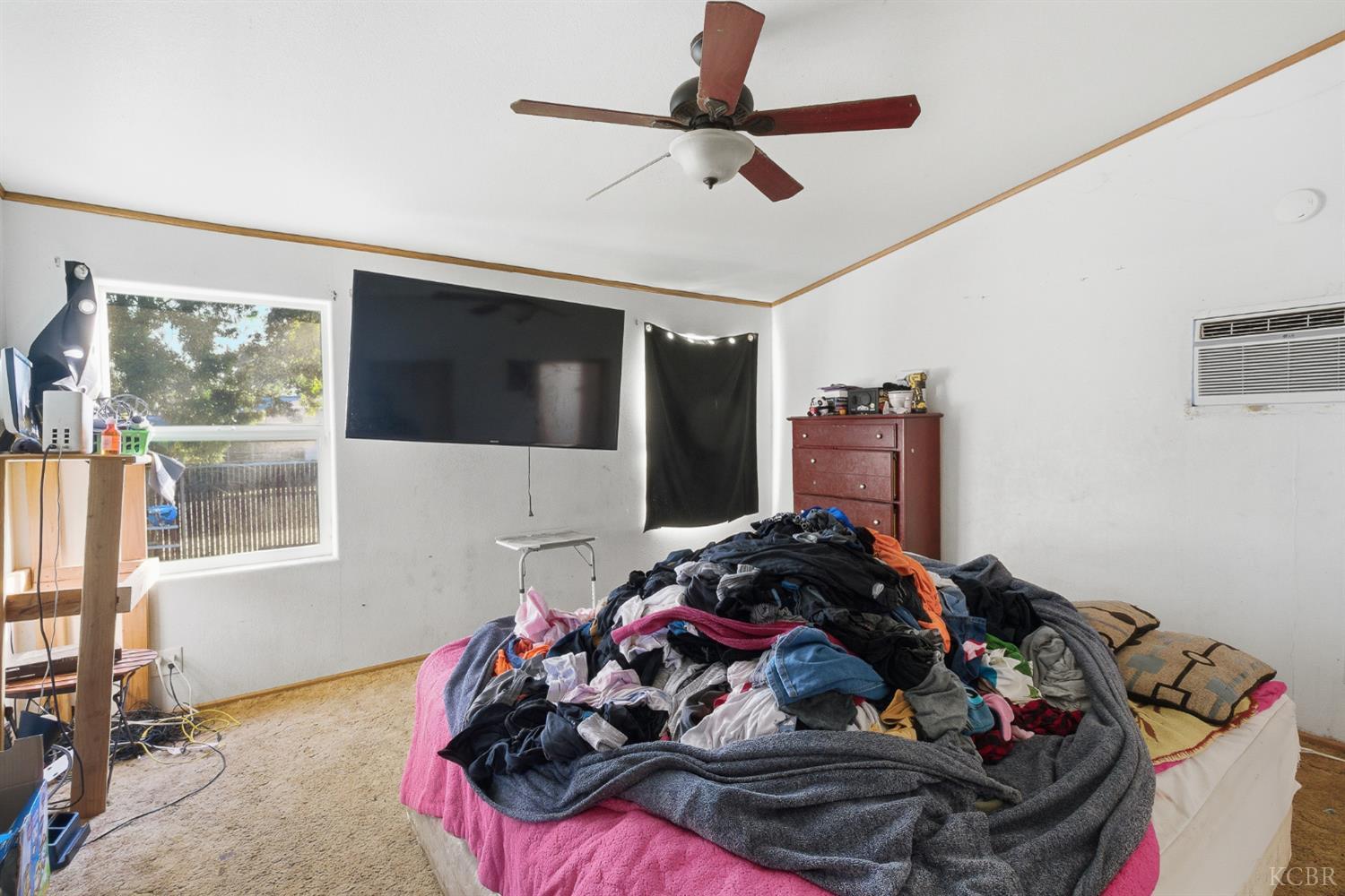 601 S Phillips St S, Hanford, CA 93230