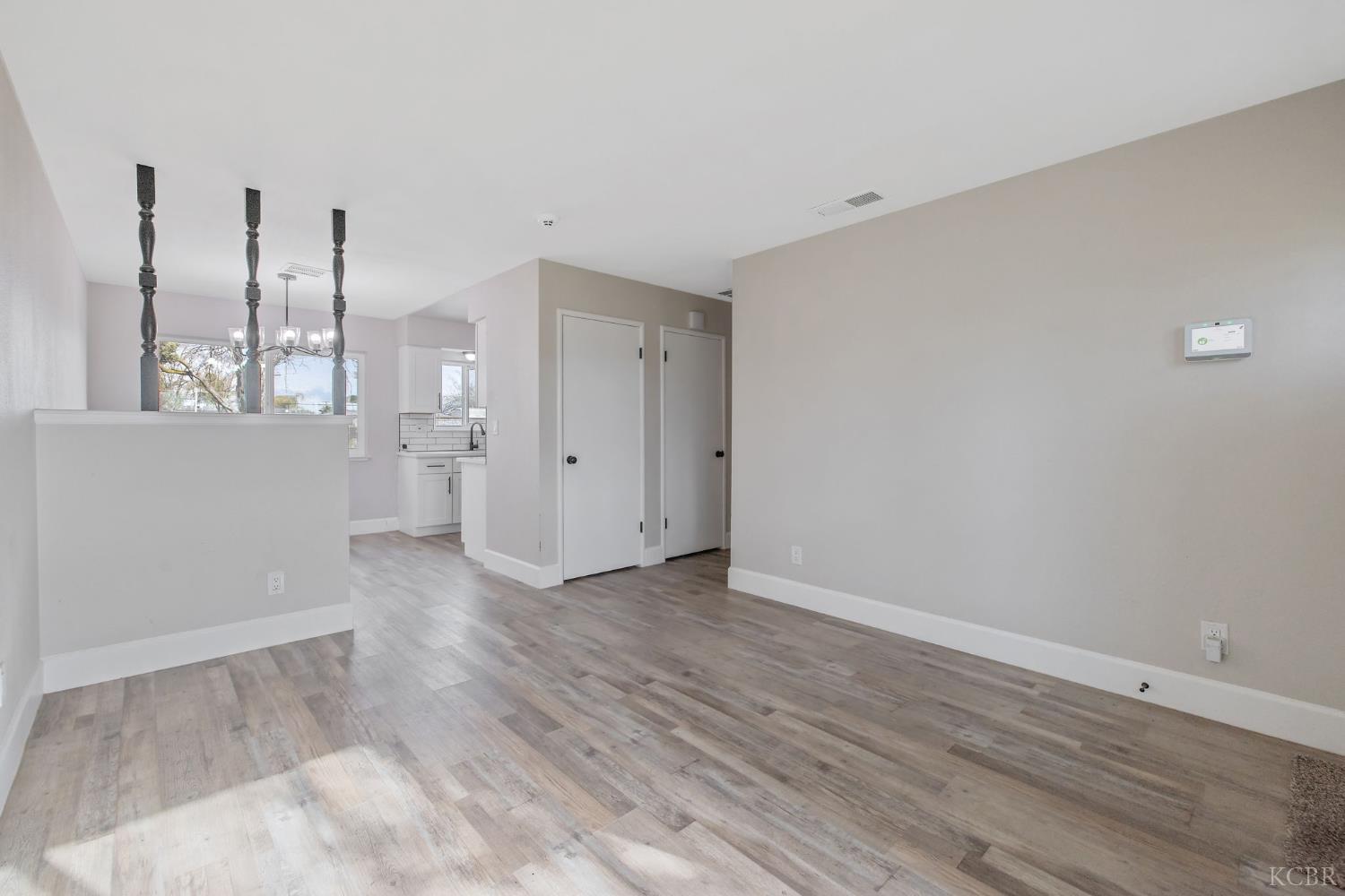 1401 N Williams St, Hanford, CA 93230