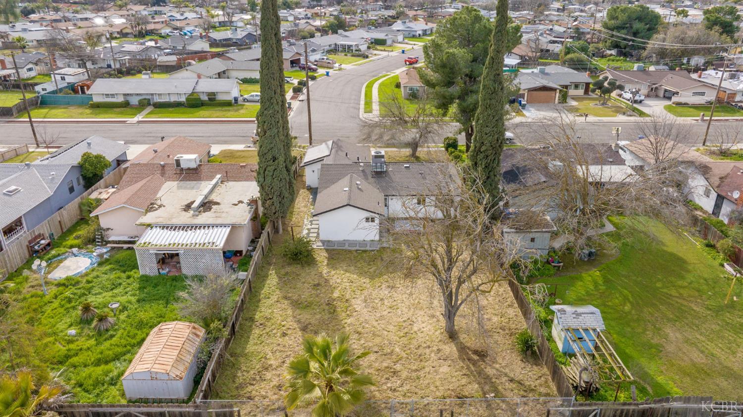 1401 N Williams St, Hanford, CA 93230