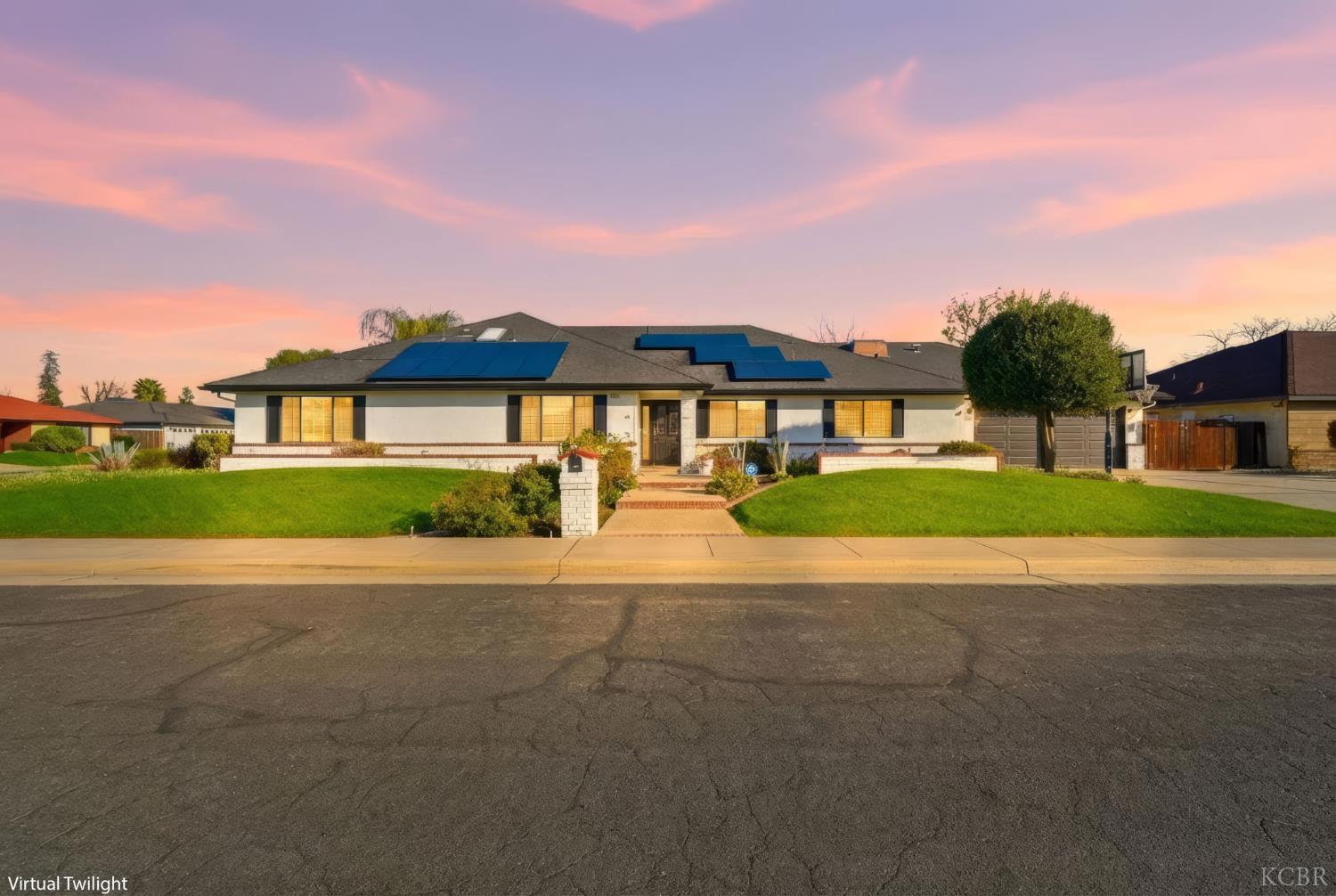 388 Timberline Ct, Hanford, CA 93230